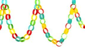 chain of paper rings