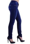 woman in skinny jeans