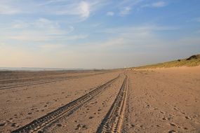 lanes traces auto sand coast dike