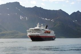 ship travel norway
