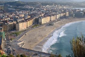 wonderful zurriola beach