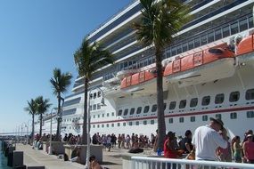 cruise ship travel