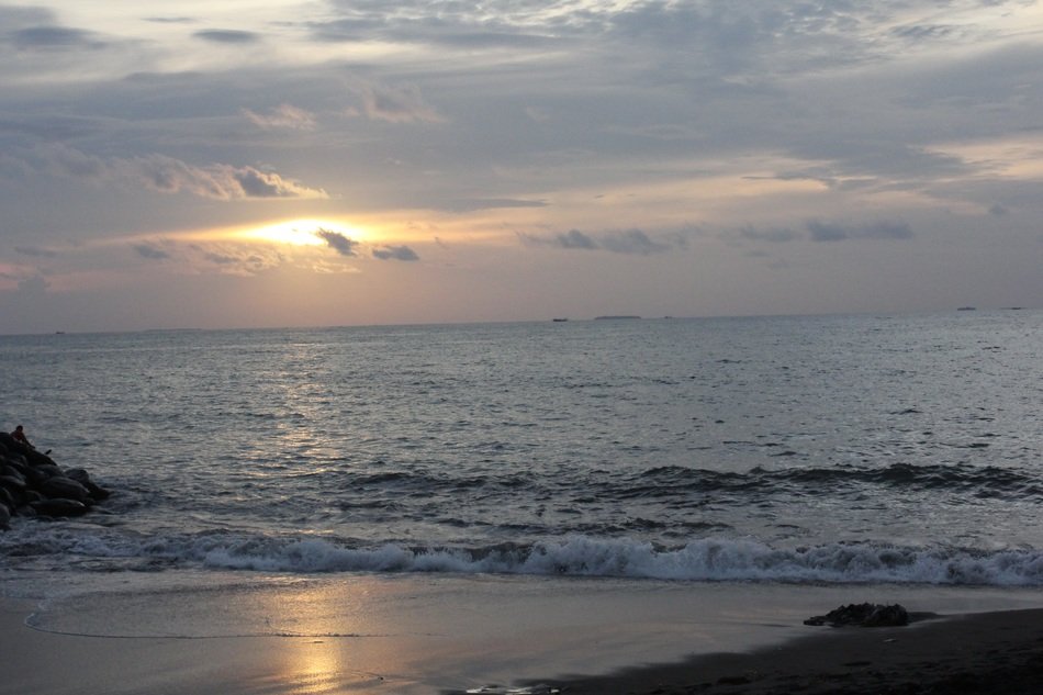 evening photo of the calm sea