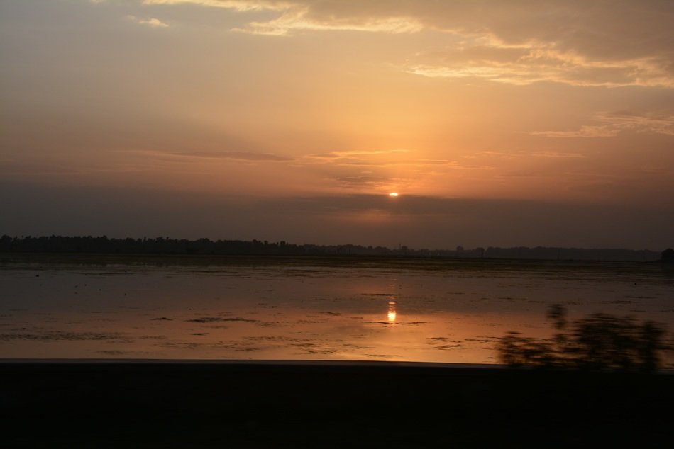 sunset over the Dal lake in Srinagar