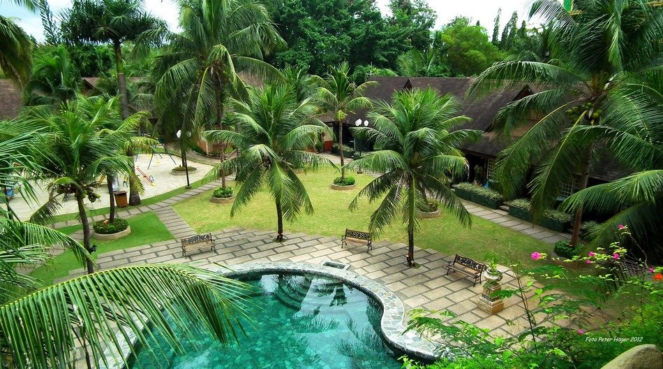 resorts tropics pool