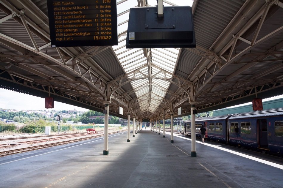 picture of the railway station in bristol