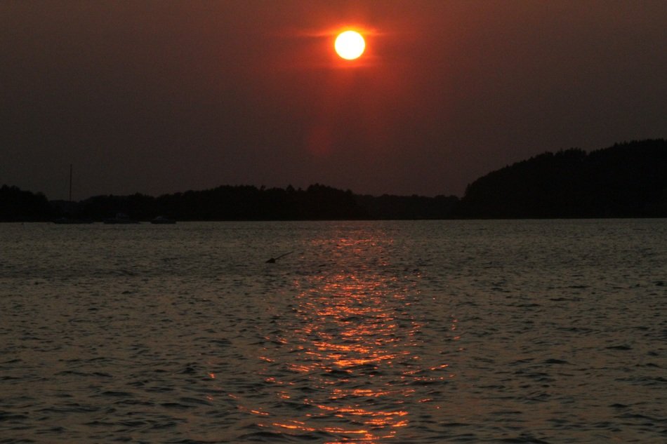 sunset over the essex river