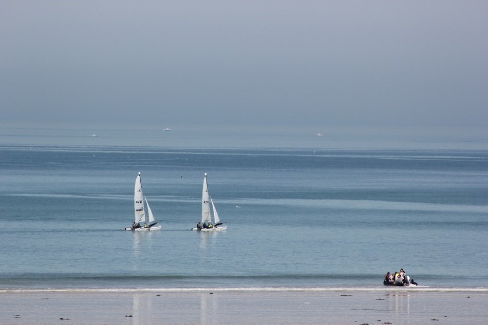 irresistible sailing boat