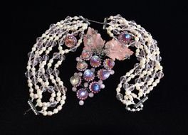 Home Shop Necklace drawing