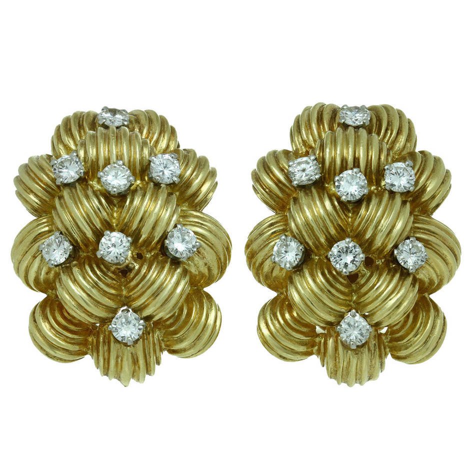 gold clips with diamonds as a picture for clipart