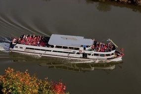 excursion boat travel