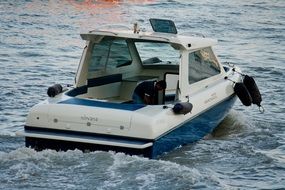 speed motor boat
