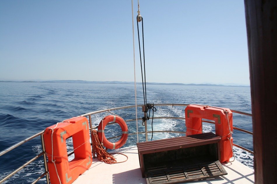 front of the ship in the ocean