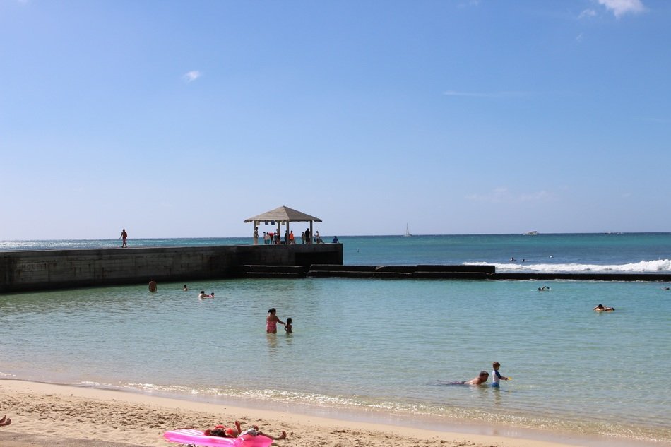 People on the beach in Shirahama
