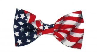 Clip art of the American flag on a bow