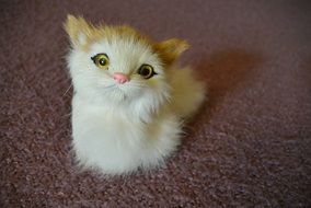 Small kitten figure