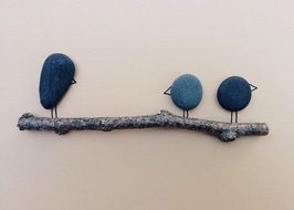 rock birds on the branch