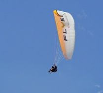 tandem skydiving