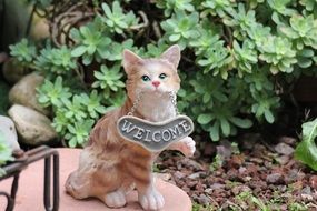 the statue of a cat Welcome