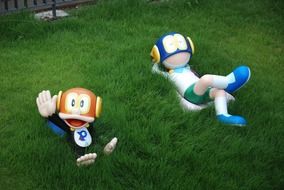 anime characters on the lawn