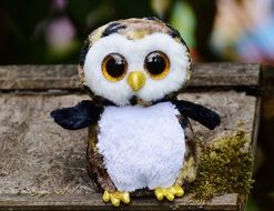 toy owl
