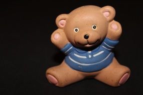 Bear in blue t-shirt clay figure