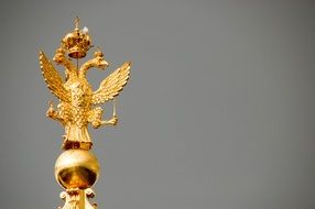golden statue as a symbol in the Russian Federation