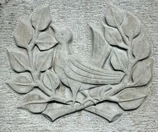 moldings in the form of a dove on a branch