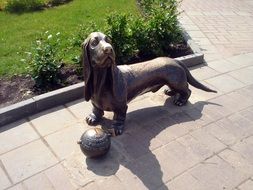 bronze in dachshund in Kostroma