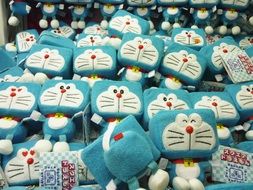 cat figures in japan