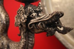 Interior design in form of chinese dragon