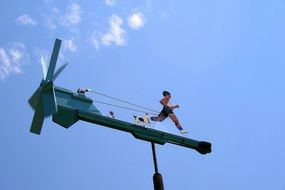Whirligig wind running man