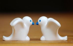 Pigeons Figures