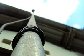 Antenna Pole with Wire, bottom view