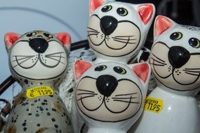 ceramic cats for decoration