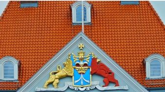 Picture of Coat Of Arms icon on a building