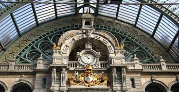 clock at the train station