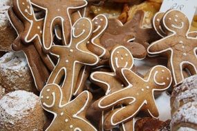 gingerbread men figures cookies