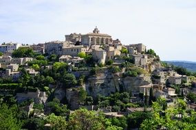 gordes castle on rocky mountain