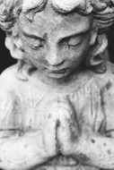Woman Pray Statue