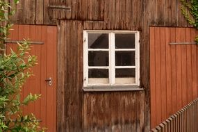 Hut Facade