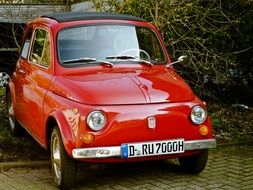 red fiat 500 like a vintage car