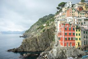 cliff houses in italy