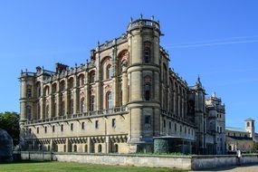 angle view of the Saint-Germain-en-Laye palace, France