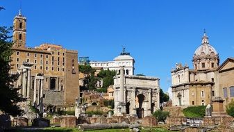 roman ruins in Roma