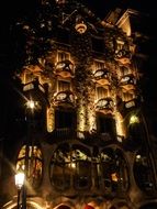 night illumination of the Casa Amatller