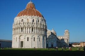 leaning tower in tuscany