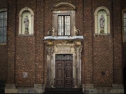 stone figures on the old building facade of DÃ¼sseldorf