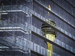 glass building under construction DÃ¼sseldorf