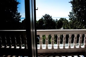 Summer Terrace House